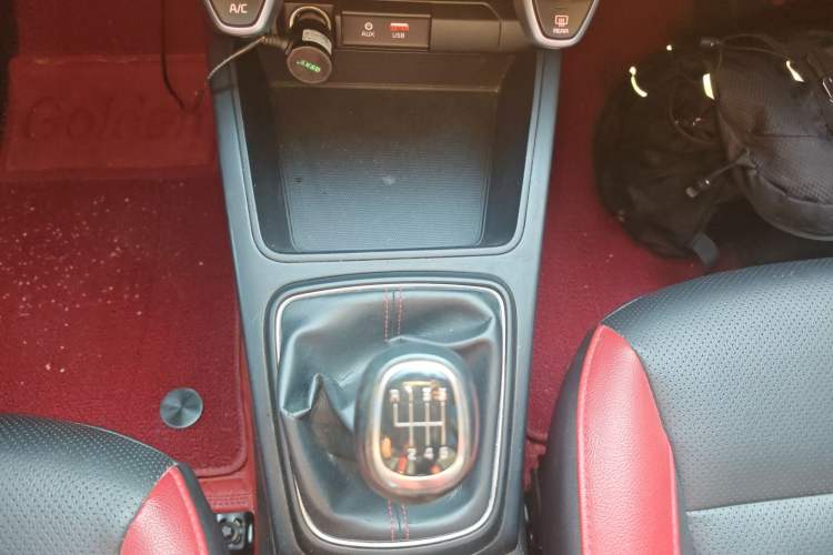 Used Kia KX Cross 2017 1.4L MT GLS Gear Lever