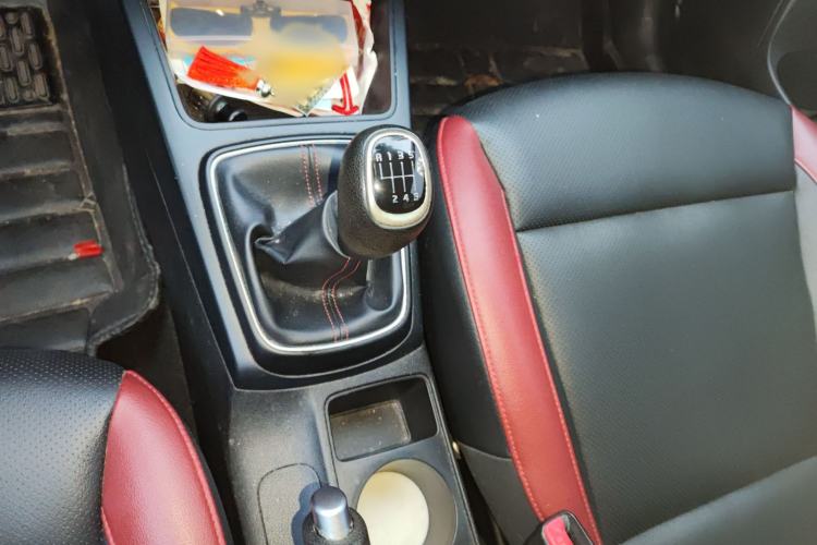 Used Kia KX Cross 2017 1.4L MT GLS Gear Lever