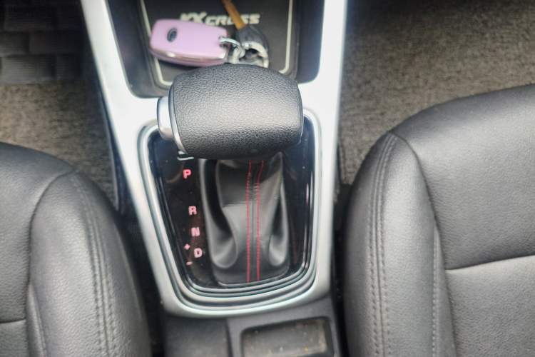 Used Kia KX Cross 2017 1.4L AT GLS Gear Lever