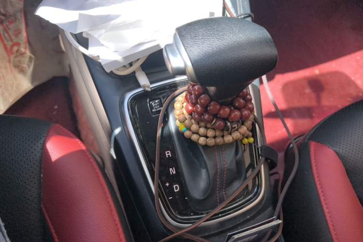 Used Kia KX Cross 2017 1.4L AT GLS Gear Lever
