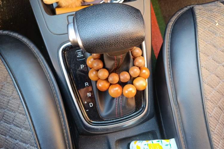 Used Kia KX Cross 2017 1.4L AT GLS Gear Lever