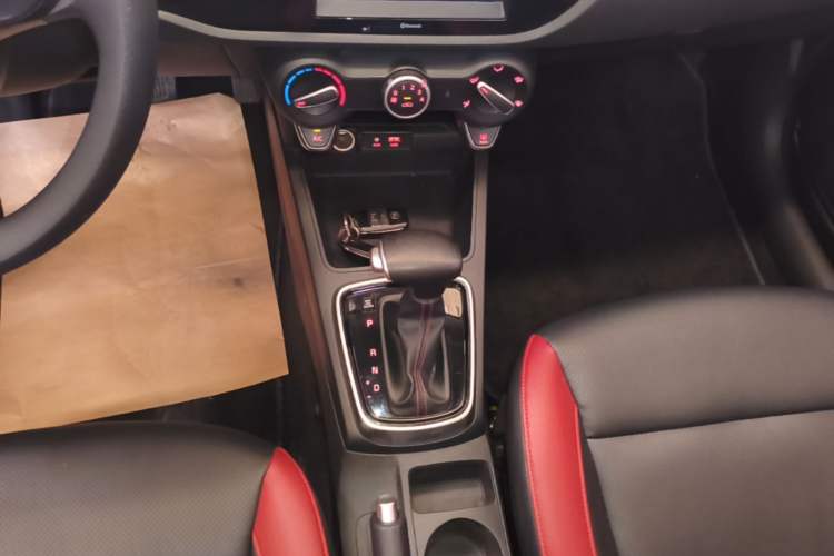Used Kia KX Cross 2017 1.4L AT GLS Gear Lever