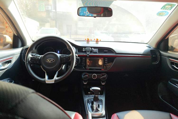 Used Kia KX Cross 2017 1.4L AT GLS Headliner