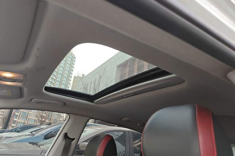 Used Kia KX Cross 2017 1.4L AT GLS Headliner