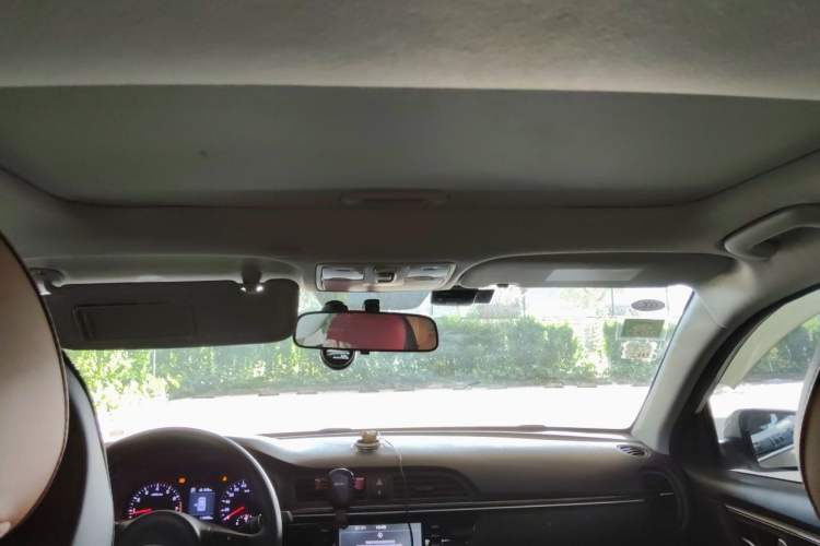 Used Kia KX Cross 2017 1.4L AT GLS Headliner