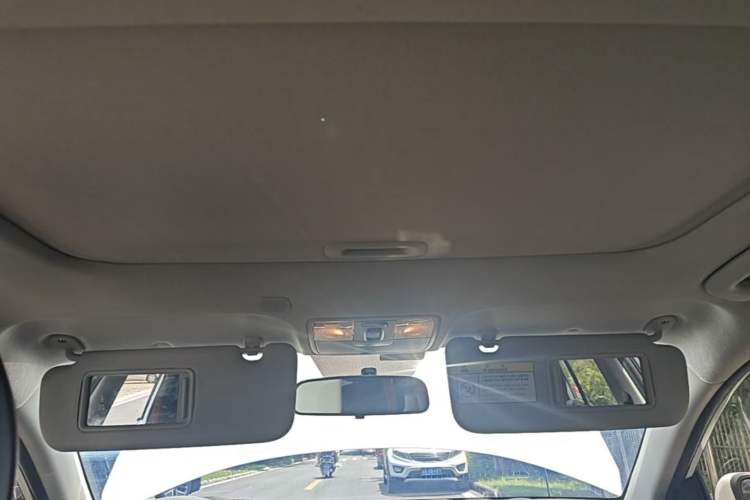 Used Kia KX Cross 2017 1.4L AT GLS Headliner