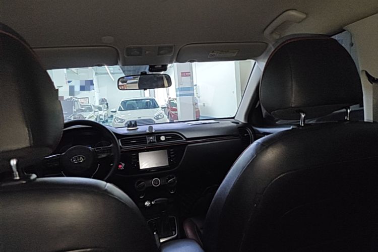 Used Kia KX Cross 2017 1.4L AT GLS Headliner