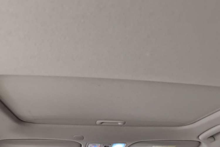 Used Kia KX Cross 2017 1.4L AT GLS Headliner