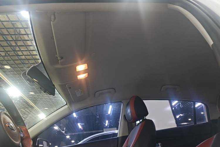 Used Kia KX Cross 2017 1.4L AT GLS Headliner
