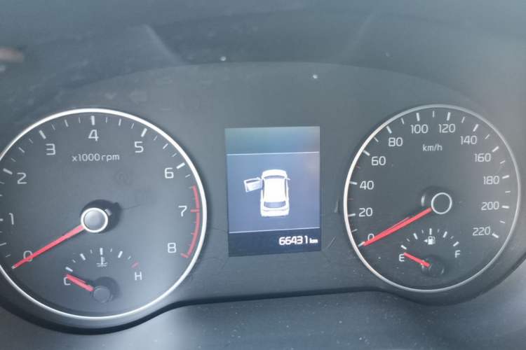 Used Kia KX Cross 2017 1.4L AT GLS Instrument Cluster
