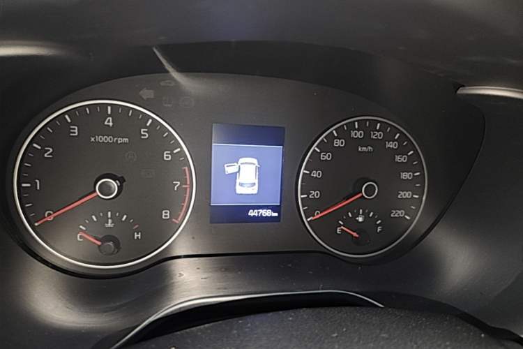 Used Kia KX Cross 2017 1.4L AT GLS Instrument Cluster