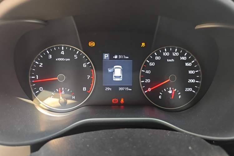 Used Kia KX Cross 2017 1.4L AT GLS Instrument Cluster