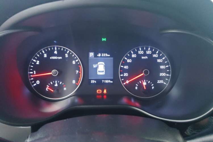 Used Kia KX Cross 2017 1.4L AT GLS Instrument Cluster