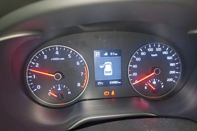 Used Kia KX Cross 2017 1.4L AT GLS Instrument Cluster
