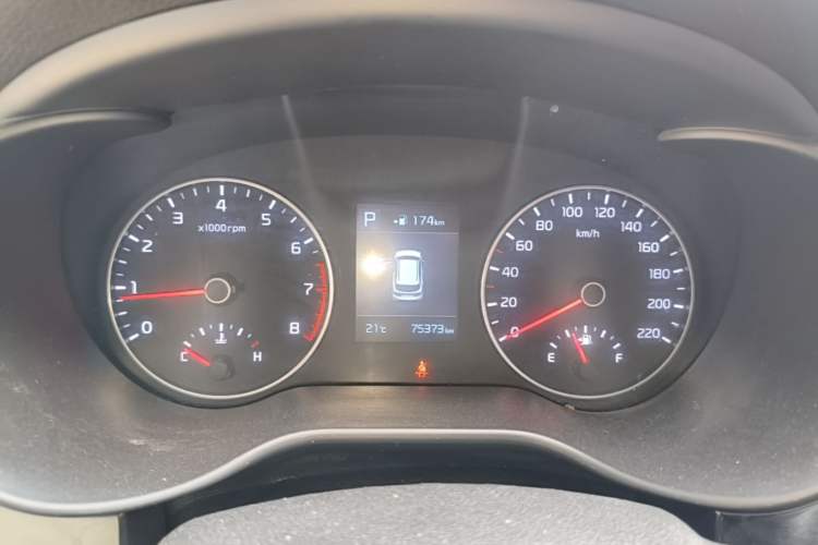 Used Kia KX Cross 2017 1.4L AT GLS Instrument Cluster
