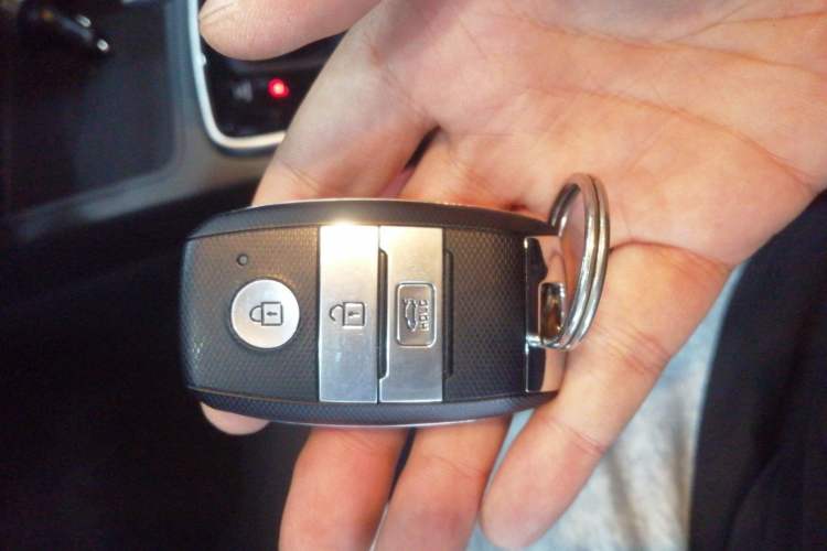 Used Kia KX Cross 2017 1.4L AT GLS Interior 1