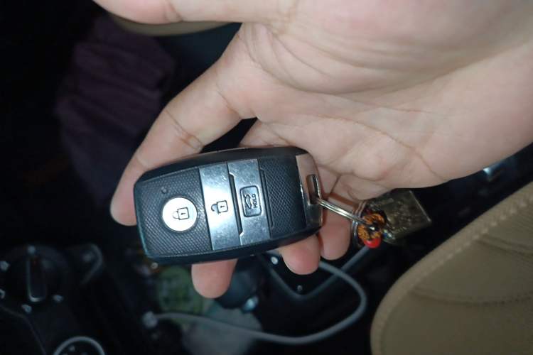 Used Kia KX Cross 2017 1.4L AT GLS Interior 1