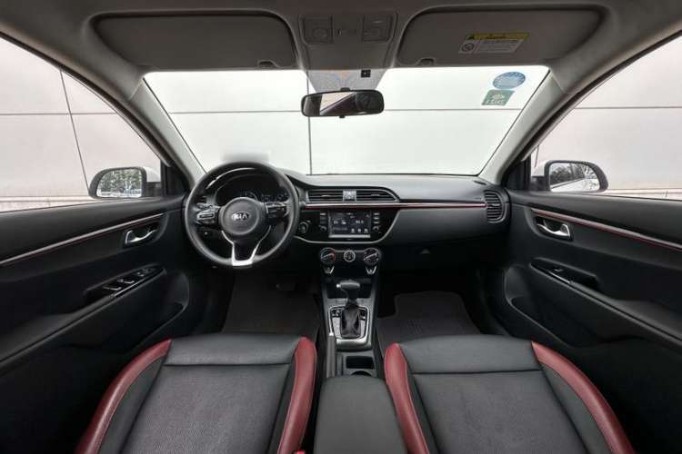 Used Kia KX Cross 2017 1.4L AT GLS Interior 1