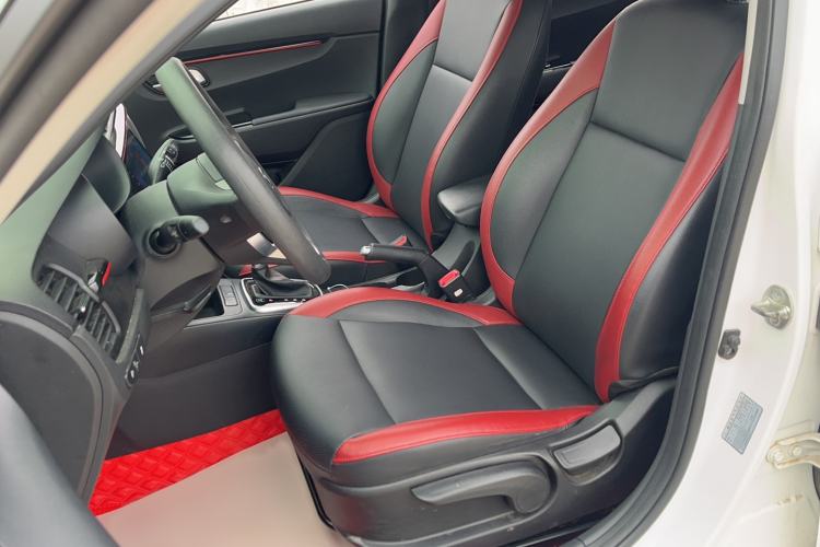 Used Kia KX Cross 2017 1.4L AT GLS Interior 1