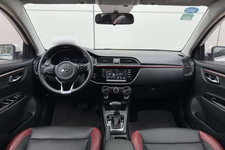 Used Kia KX Cross 2017 1.4L AT GLS Interior 2