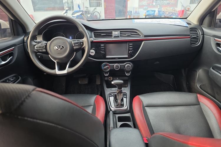 Used Kia KX Cross 2017 1.4L AT GLS Interior 3