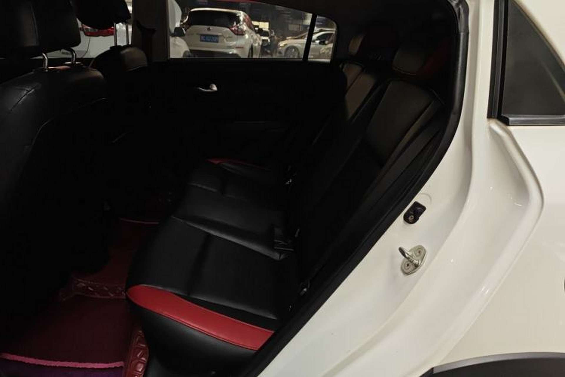 Used Kia KX Cross 2017 1.4L MT GLS Interior 4