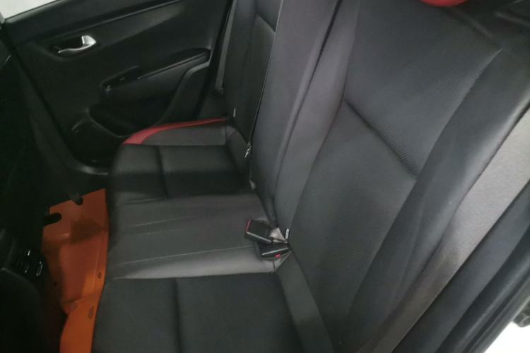 Used Kia KX Cross 2017 1.4L AT GLS Interior 4