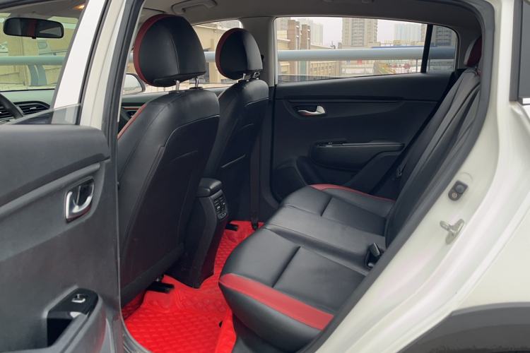 Used Kia KX Cross 2017 1.4L AT GLS Interior 5