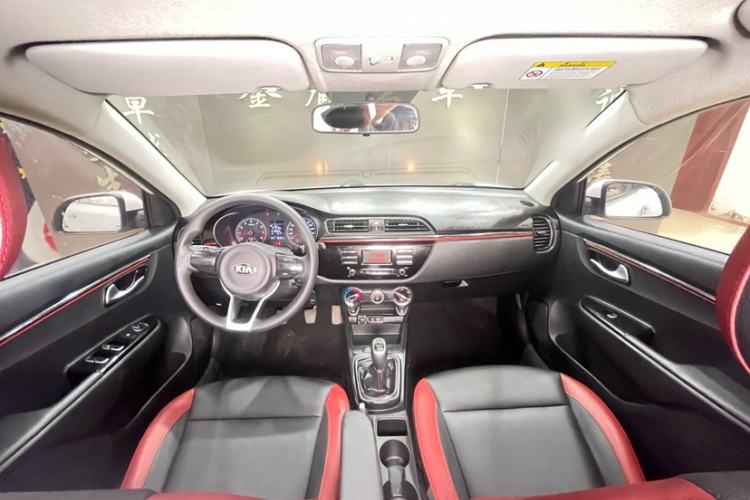 Used Kia KX Cross 2017 1.4L MT GLS Interior 7