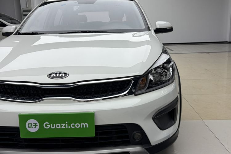 Used Kia KX Cross 2017 1.4L AT GLS Left Front Headlight
