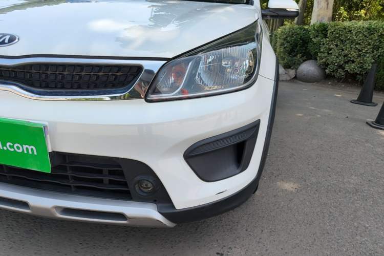 Used Kia KX Cross 2017 1.4L AT GLS Left Front Headlight