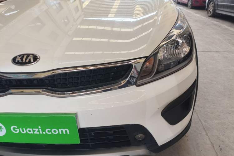 Used Kia KX Cross 2017 1.4L AT GLS Left Front Headlight
