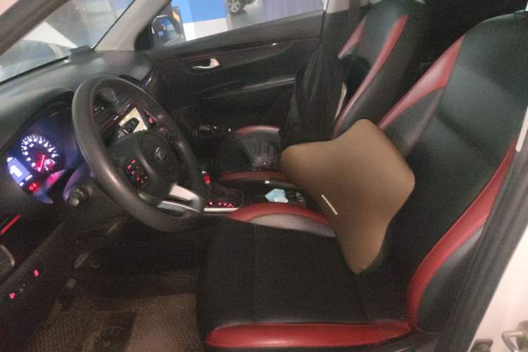 Used Kia KX Cross 2017 1.4L AT GLS Left Front Seat