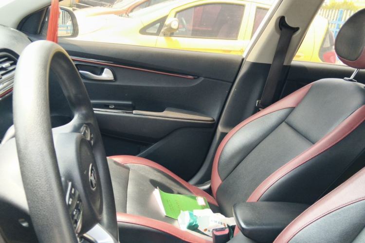 Used Kia KX Cross 2017 1.4L AT GLS Left Front Seat