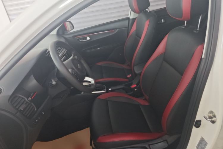 Used Kia KX Cross 2017 1.4L AT GLS Left Front Seat