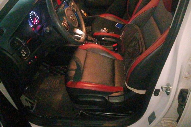 Used Kia KX Cross 2017 1.4L AT GLS Left Front Seat