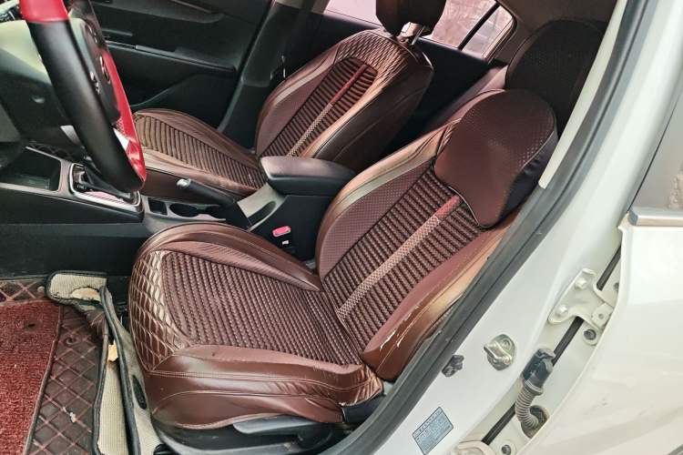 Used Kia KX Cross 2017 1.4L AT GLS Left Front Seat