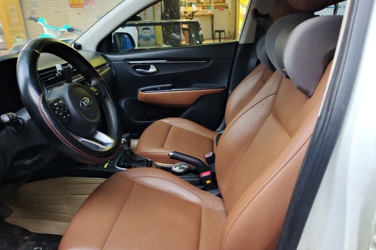Used Kia KX Cross 2017 1.4L AT GLS Left Front Seat