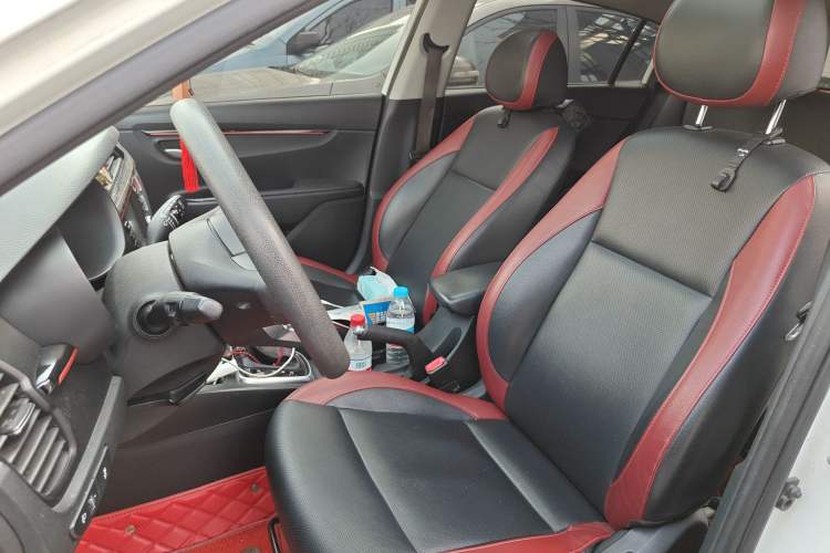 Used Kia KX Cross 2017 1.4L AT GLS Left Front Seat