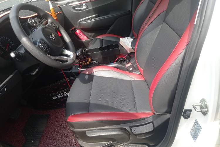 Used Kia KX Cross 2017 1.4L AT GLS Left Front Seat