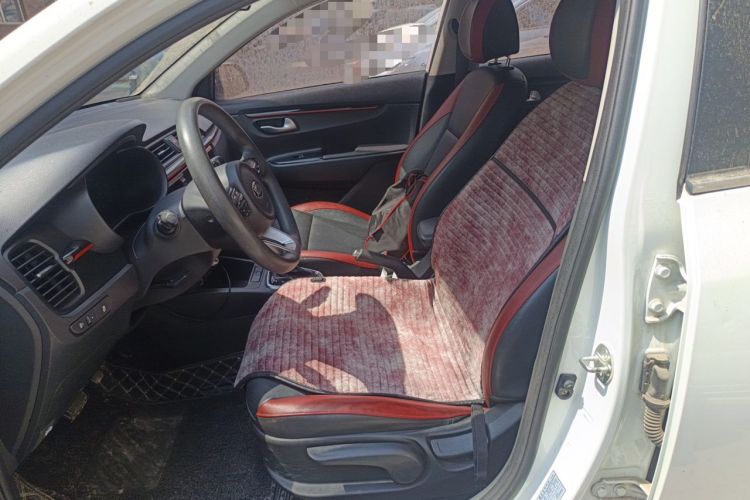 Used Kia KX Cross 2017 1.4L AT GLS Left Front Seat