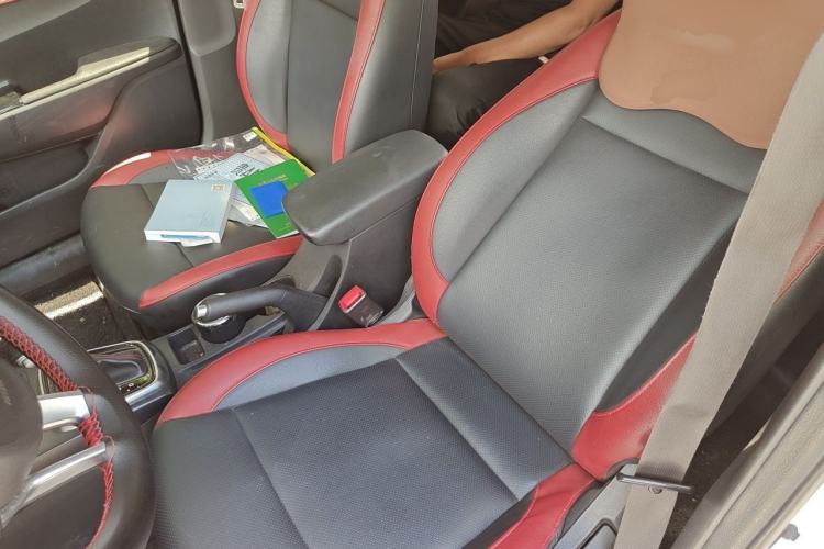 Used Kia KX Cross 2017 1.4L AT GLS Left Front Seat