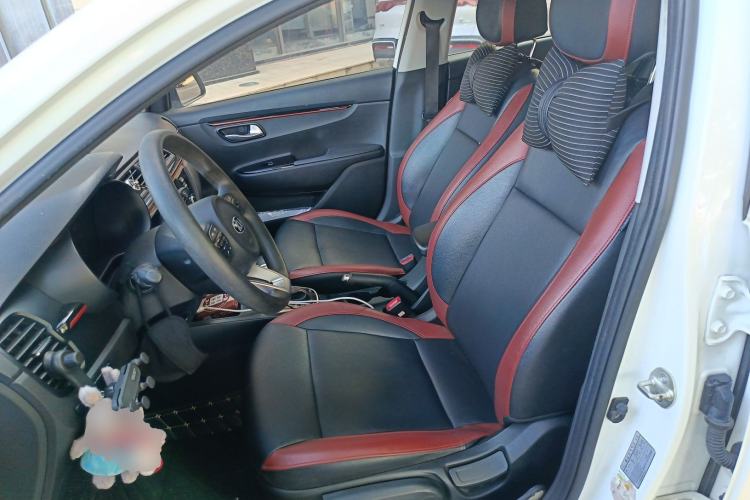 Used Kia KX Cross 2017 1.4L AT GLS Left Front Seat