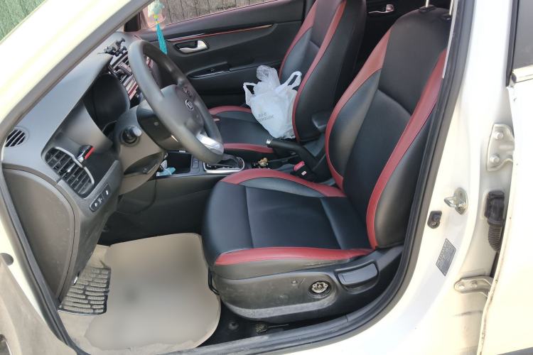 Used Kia KX Cross 2017 1.4L AT GLS Left Front Seat