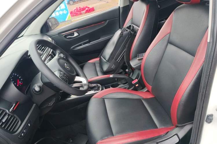 Used Kia KX Cross 2017 1.4L AT GLS Left Front Seat