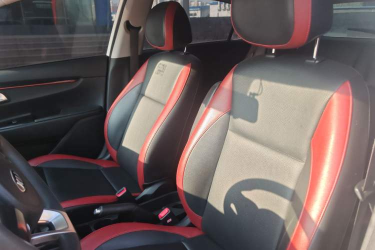 Used Kia KX Cross 2017 1.4L MT GLS Left Front Seat