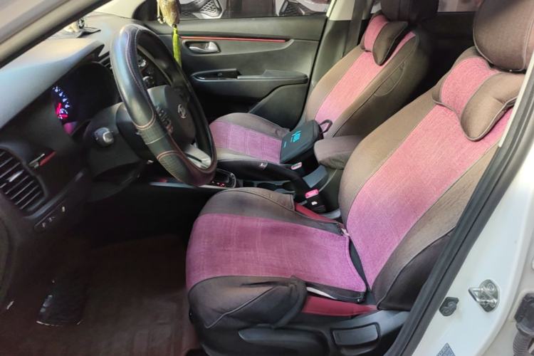 Used Kia KX Cross 2017 1.4L AT GLS Left Front Seat