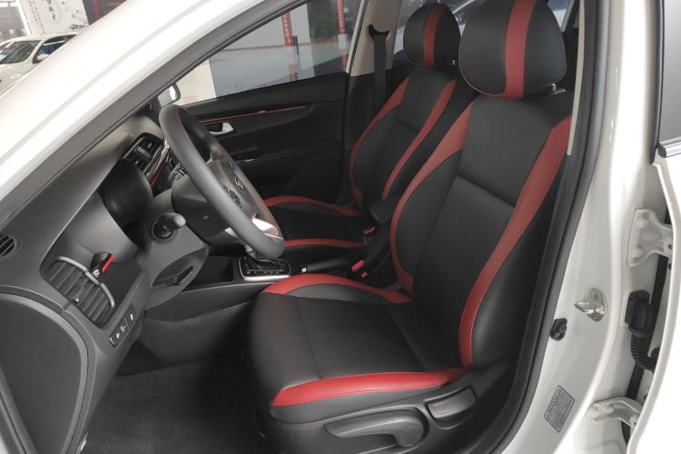 Used Kia KX Cross 2017 1.4L AT GLS Left Front Seat