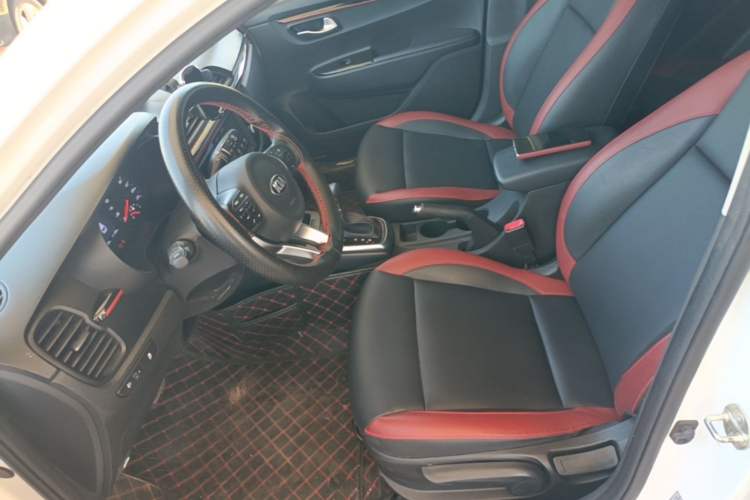 Used Kia KX Cross 2017 1.4L AT GLS Left Front Seat