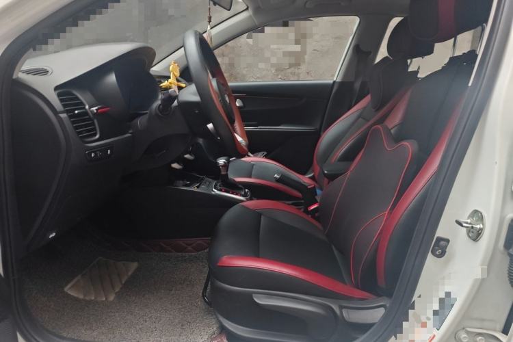 Used Kia KX Cross 2017 1.4L AT GLS Left Front Seat